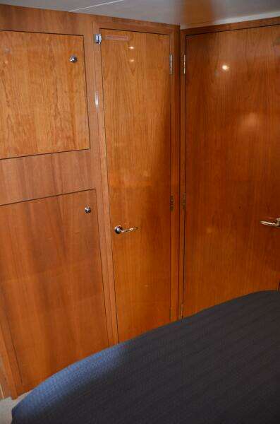 2001 55 Hatteras Convertible STEEL DREAMIN