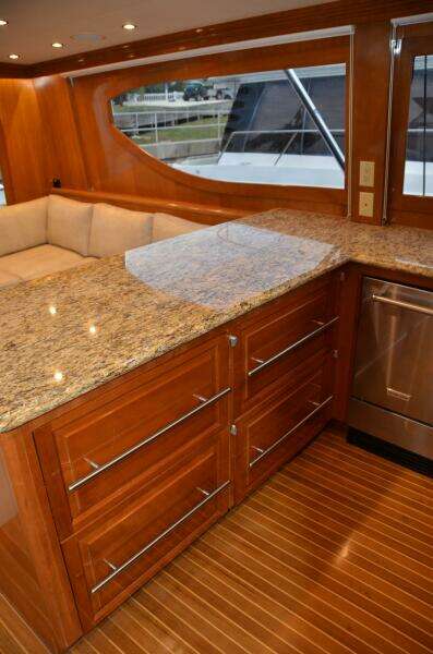 2001 55 Hatteras Convertible STEEL DREAMIN