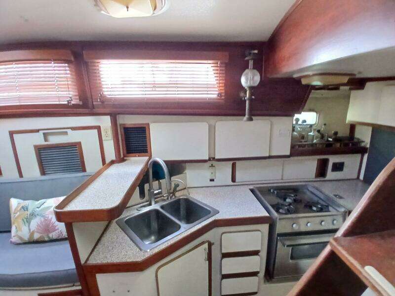 Star Gazer 43ft Irwin Yacht For Sale