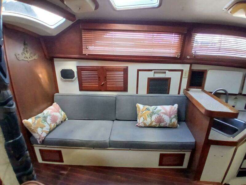 Star Gazer 43ft Irwin Yacht For Sale