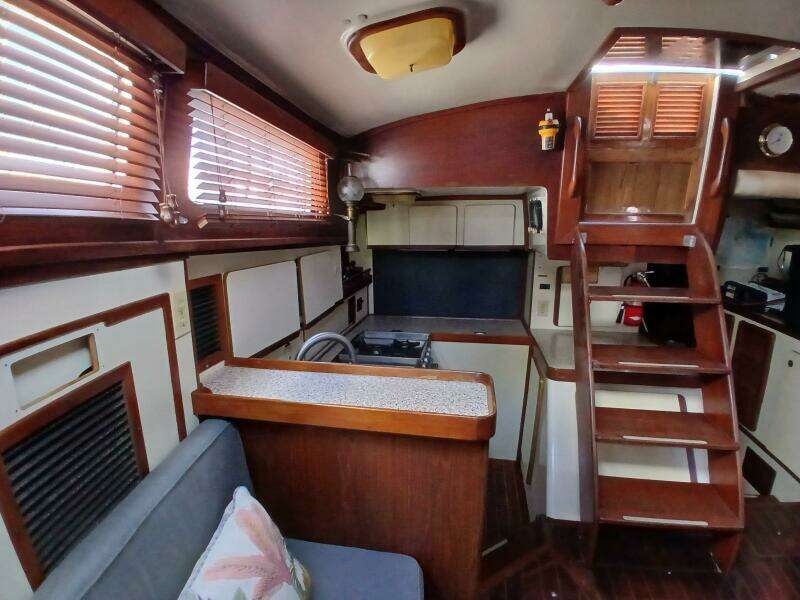 Star Gazer 43ft Irwin Yacht For Sale