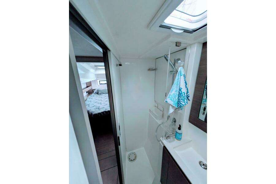 Momentum 42ft Leopard Yacht For Sale Momentum 42ft Leopard Yacht For Sale