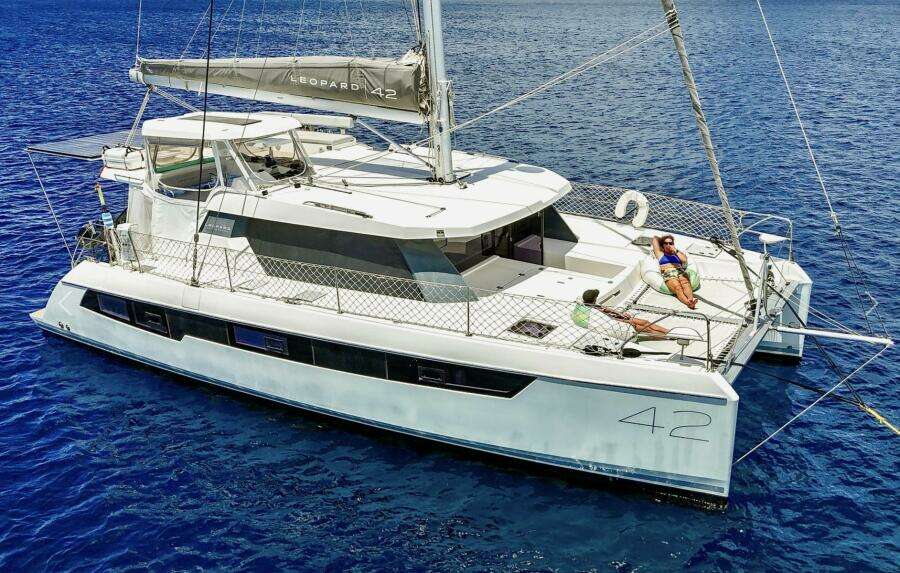 Momentum 42ft Leopard Yacht For Sale Momentum 42ft Leopard Yacht For Sale