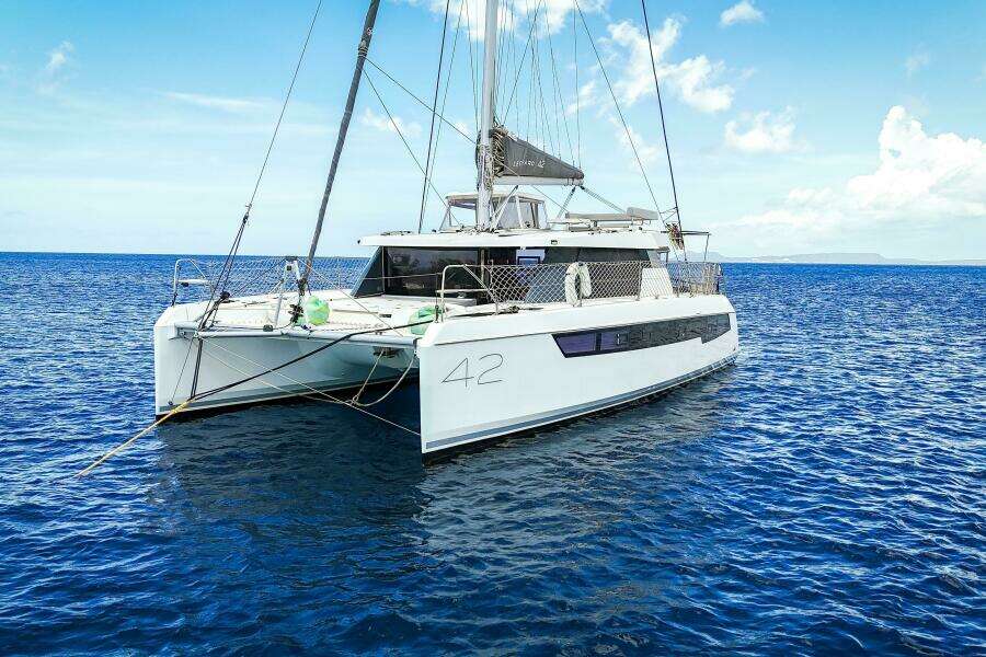 Momentum 42ft Leopard Yacht For Sale Momentum 42ft Leopard Yacht For Sale