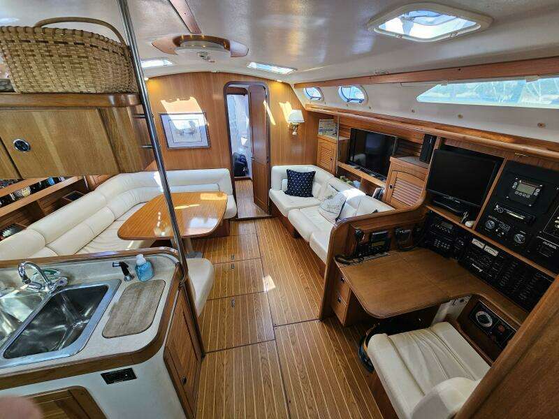 Surprise 47ft Catalina Yacht For Sale