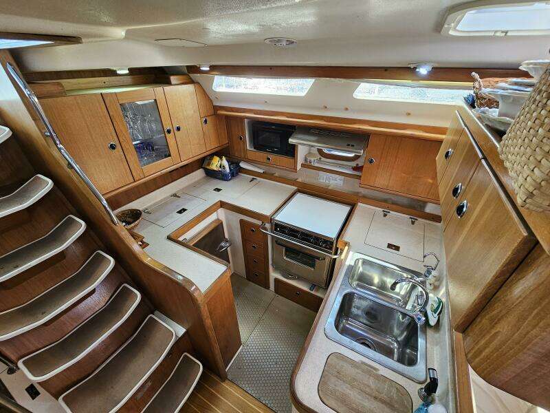 Surprise 47ft Catalina Yacht For Sale