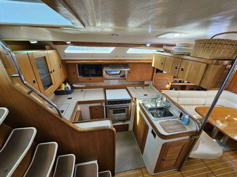 Surprise 47ft Catalina Yacht For Sale