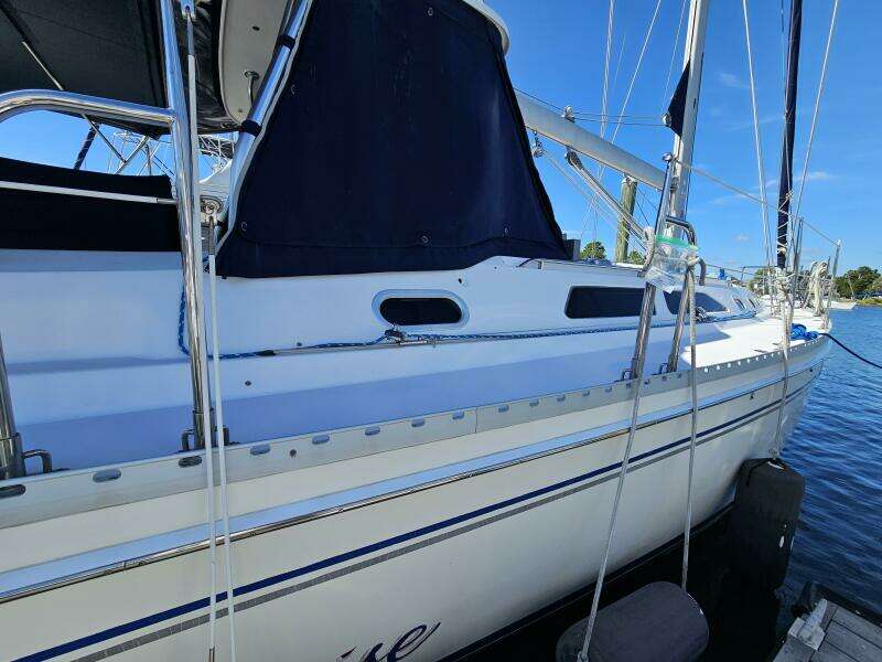 Surprise 47ft Catalina Yacht For Sale