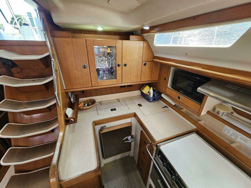 Surprise 47ft Catalina Yacht For Sale