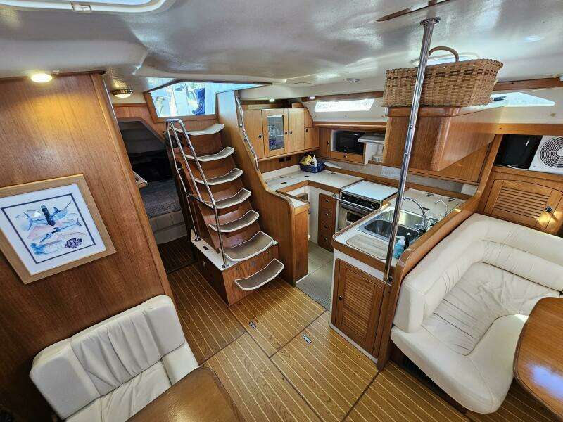 Surprise 47ft Catalina Yacht For Sale