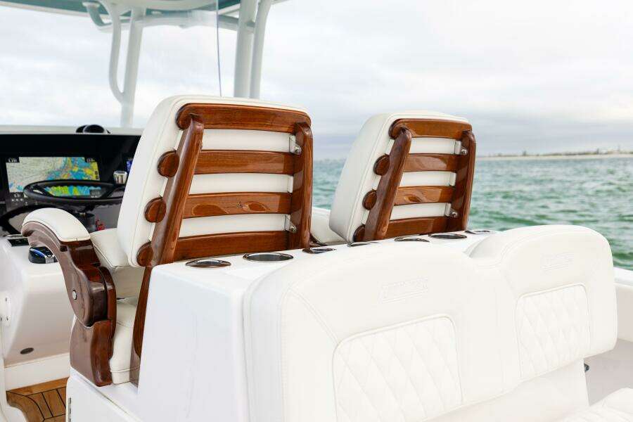 38ft Jupiter Yacht For Sale