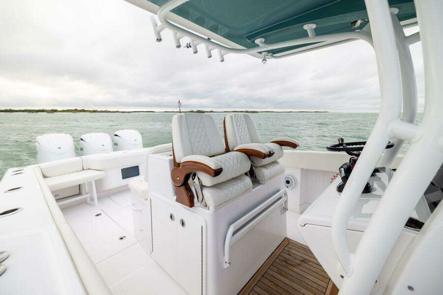 38ft Jupiter Yacht For Sale