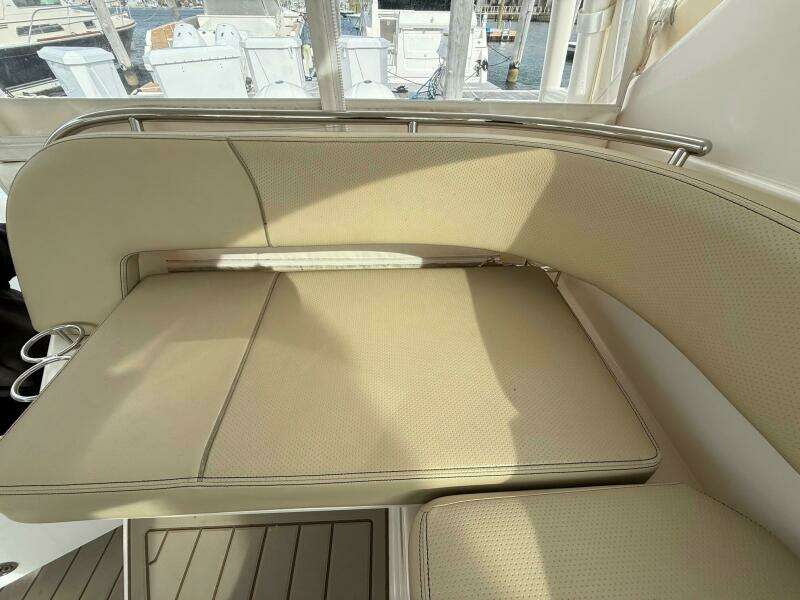32ft Pursuit Yacht For Sale 32ft Pursuit Yacht For Sale