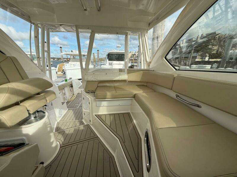 32ft Pursuit Yacht For Sale 32ft Pursuit Yacht For Sale