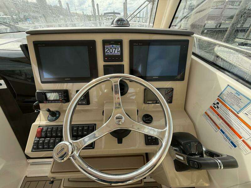 32ft Pursuit Yacht For Sale 32ft Pursuit Yacht For Sale