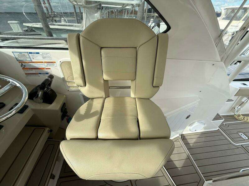 32ft Pursuit Yacht For Sale 32ft Pursuit Yacht For Sale