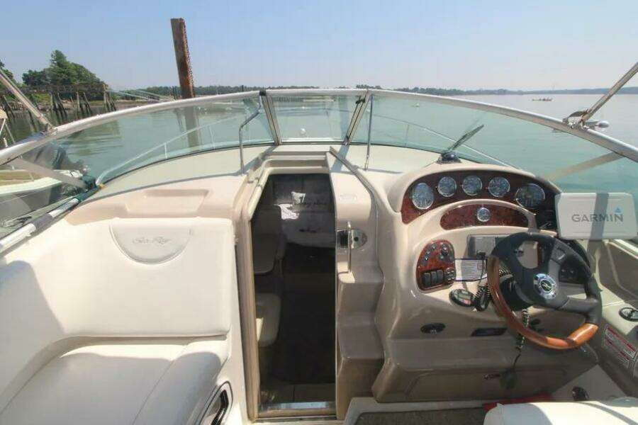 28ft Sea Ray Yacht For Sale