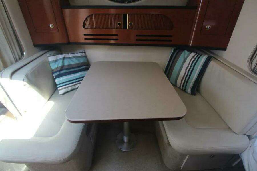 28ft Sea Ray Yacht For Sale