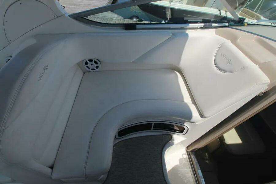 28ft Sea Ray Yacht For Sale