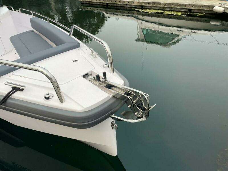 28ft Axopar Yacht For Sale