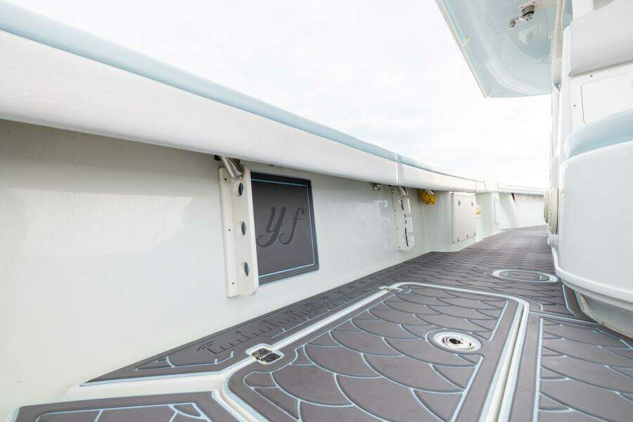 39ft Yellowfin Yacht For Sale