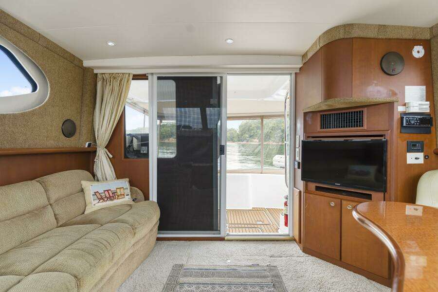 Water Cave 38ft Silverton Yacht For Sale