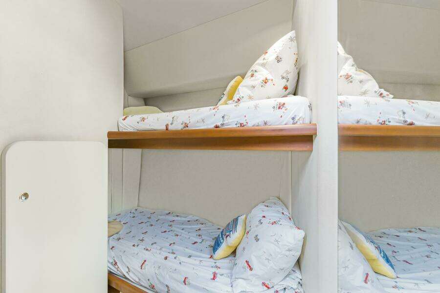 Water Cave 38ft Silverton Yacht For Sale