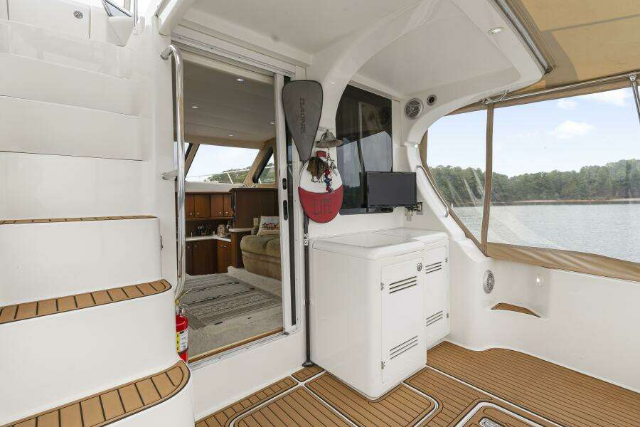 Water Cave 38ft Silverton Yacht For Sale