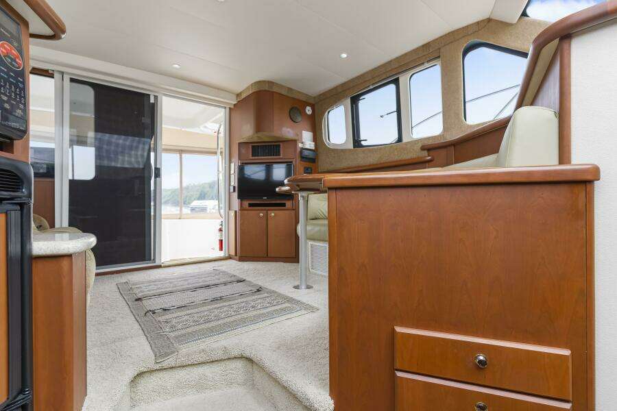 Water Cave 38ft Silverton Yacht For Sale