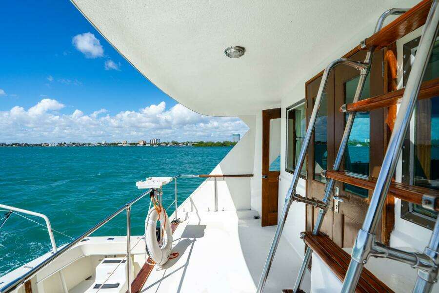 dharma 53ft Hatteras Yacht For Sale
