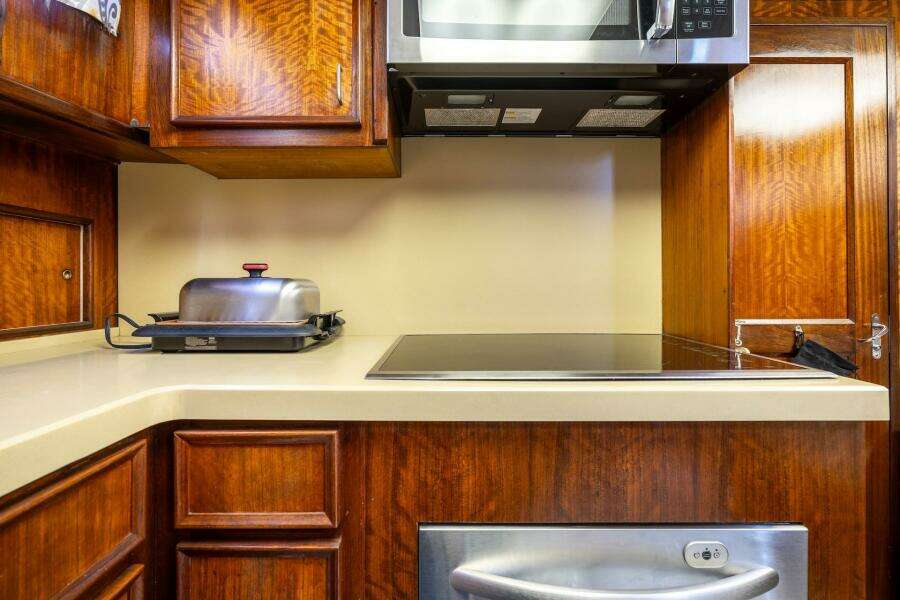 dharma 53ft Hatteras Yacht For Sale