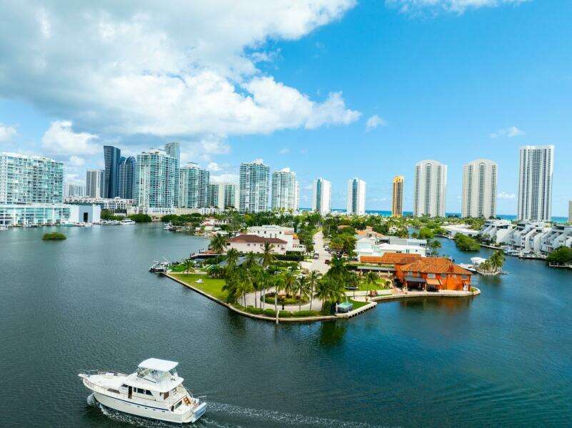 dharma 53ft Hatteras Yacht For Sale