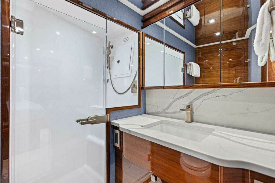 2026 Viking 82 Convertible- TEAM HARVEY I- STBD Guest Sateroom Head