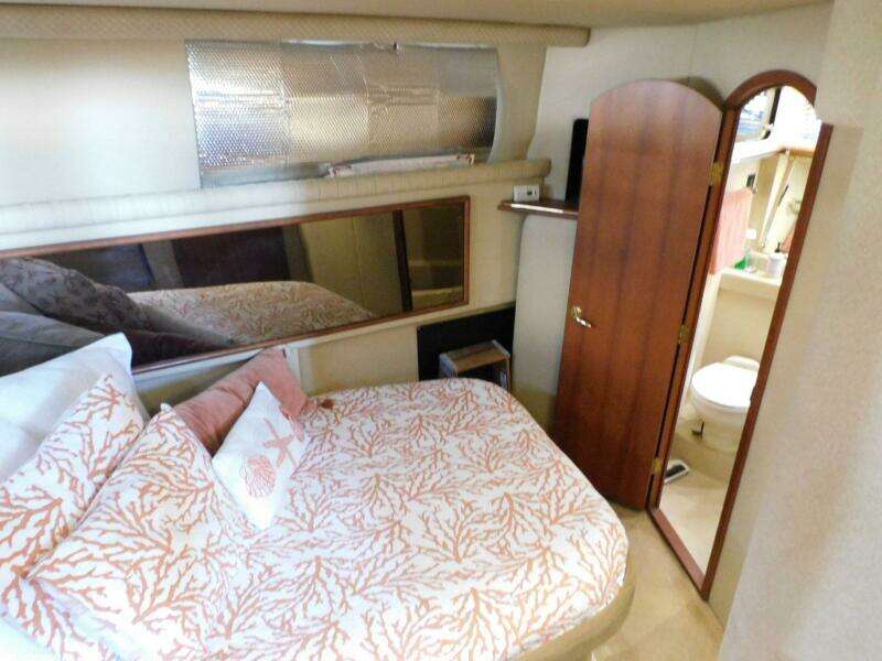 37ft Cruisers Yachts Yacht For Sale