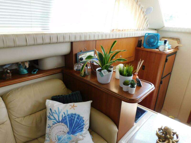 37ft Cruisers Yachts Yacht For Sale