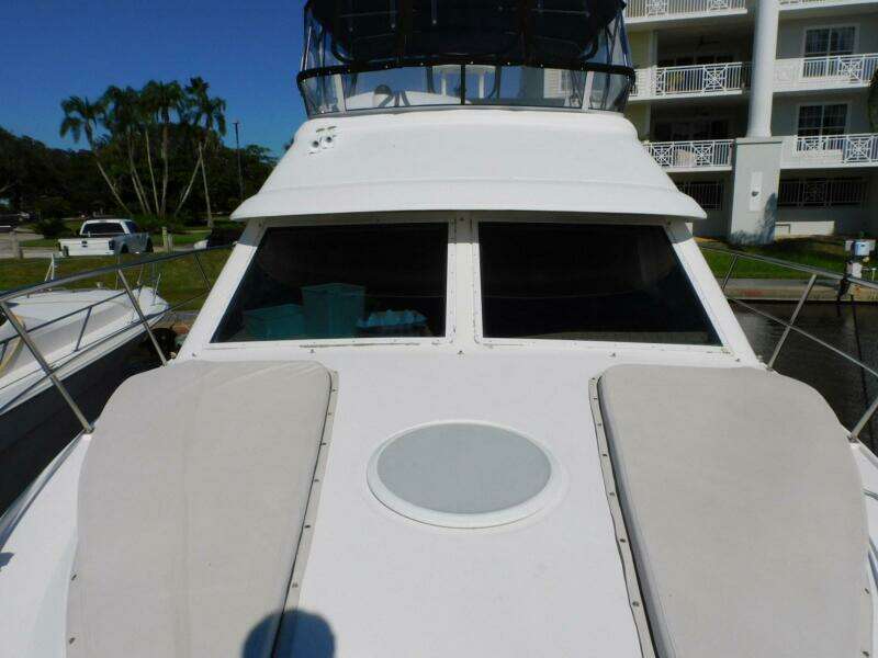 37ft Cruisers Yachts Yacht For Sale