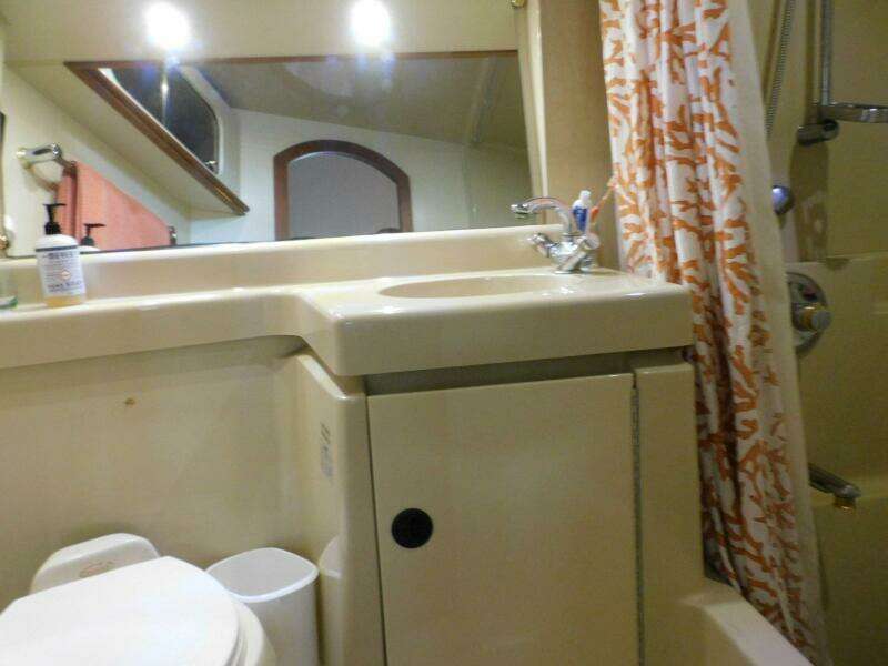 37ft Cruisers Yachts Yacht For Sale