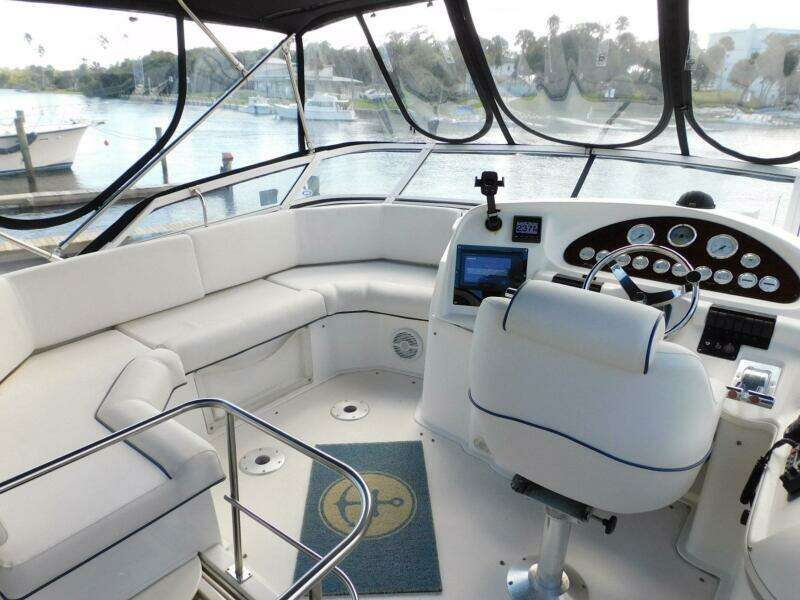 37ft Cruisers Yachts Yacht For Sale