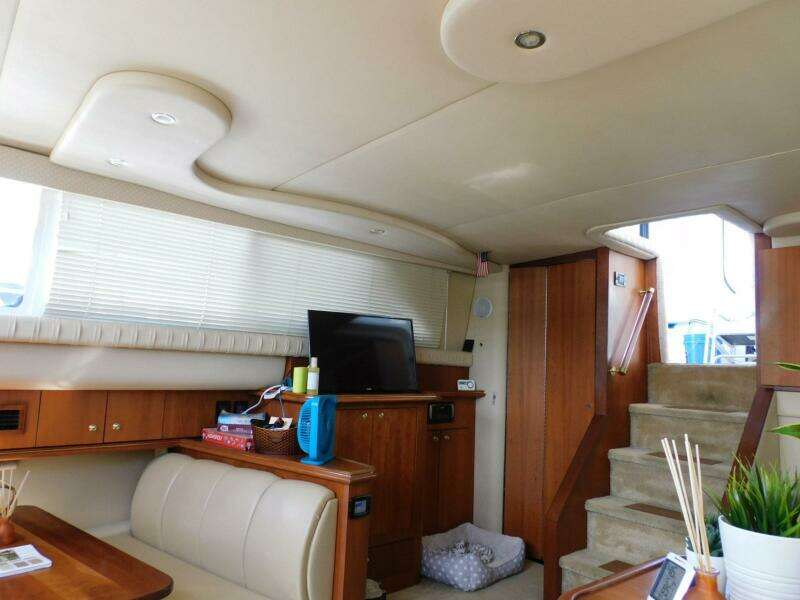 37ft Cruisers Yachts Yacht For Sale