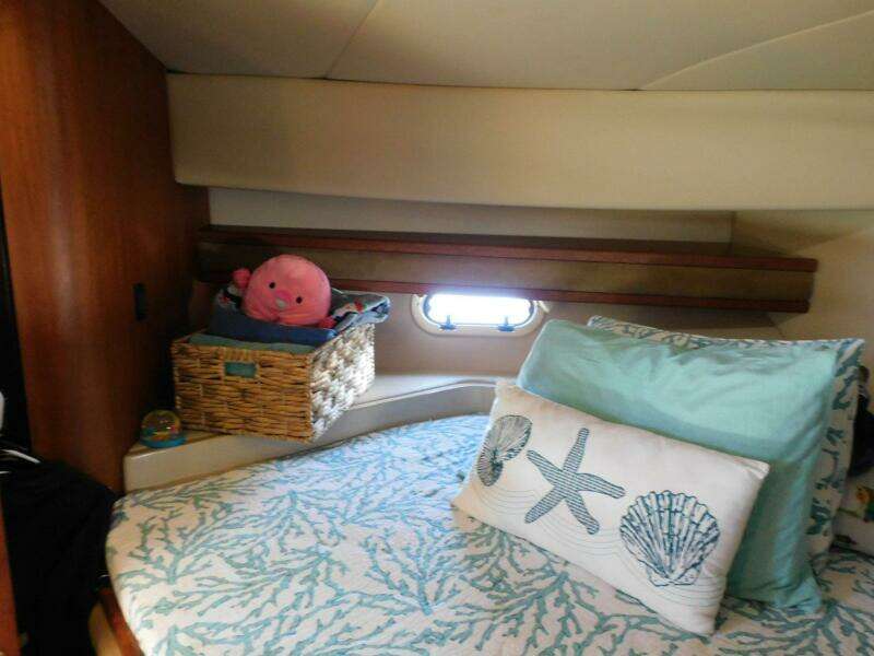 37ft Cruisers Yachts Yacht For Sale