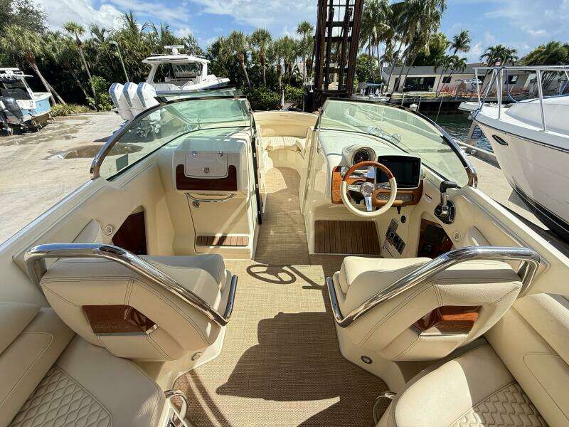 28ft Chris Craft Yacht For Sale