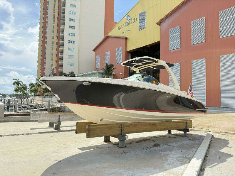 28ft Chris Craft Yacht For Sale