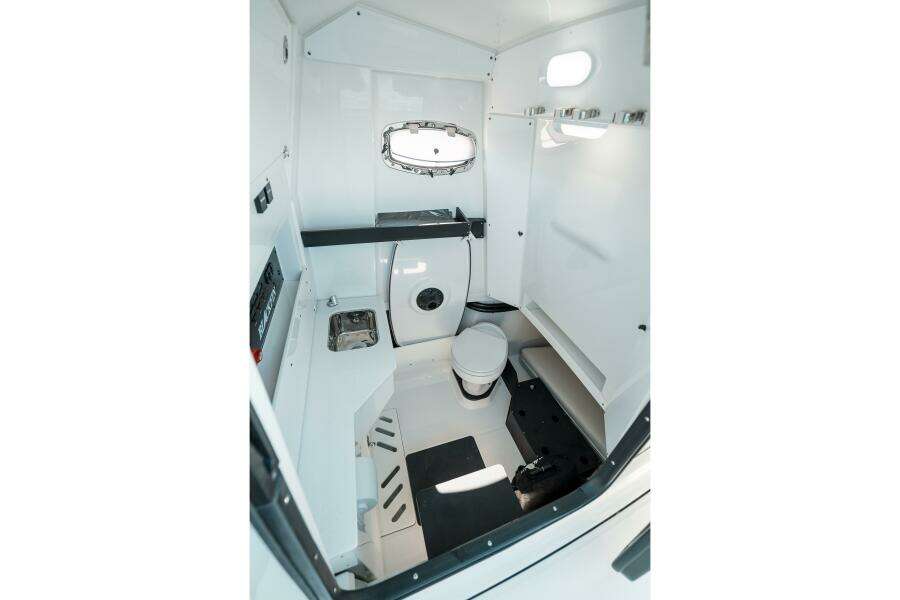 33ft Blackfin Yacht For Sale