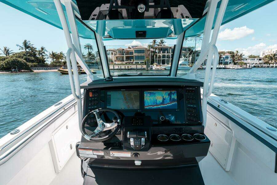 33ft Blackfin Yacht For Sale