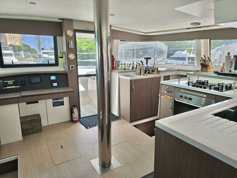 Merry Time 48ft Bali Yacht For Sale