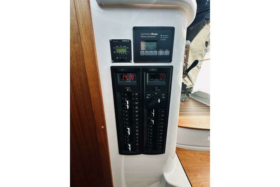 Check In 37ft Back Cove Yacht For Sale