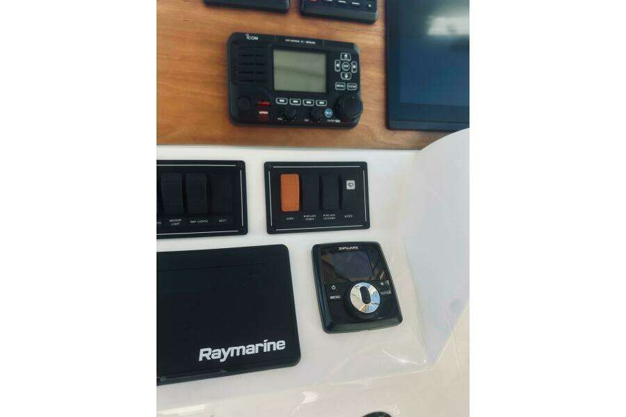 Check In 37ft Back Cove Yacht For Sale