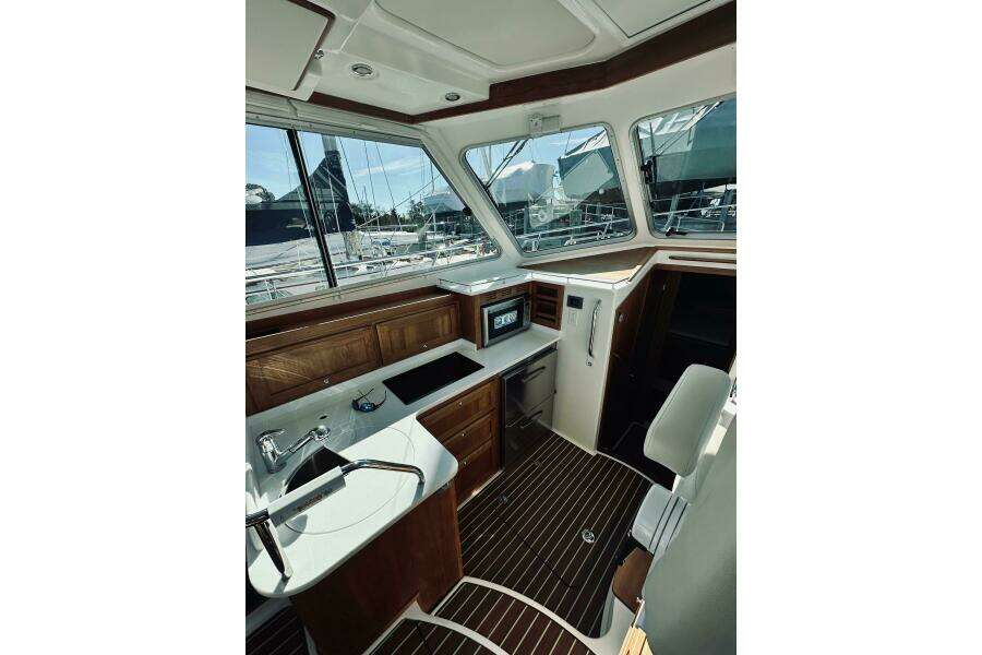 Check In 37ft Back Cove Yacht For Sale