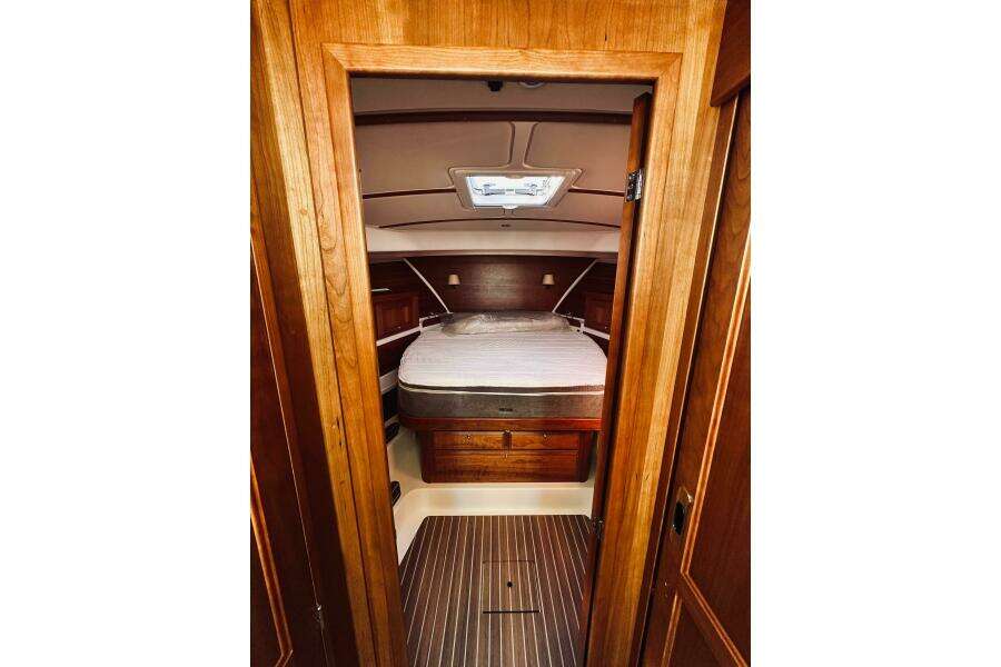 Check In 37ft Back Cove Yacht For Sale