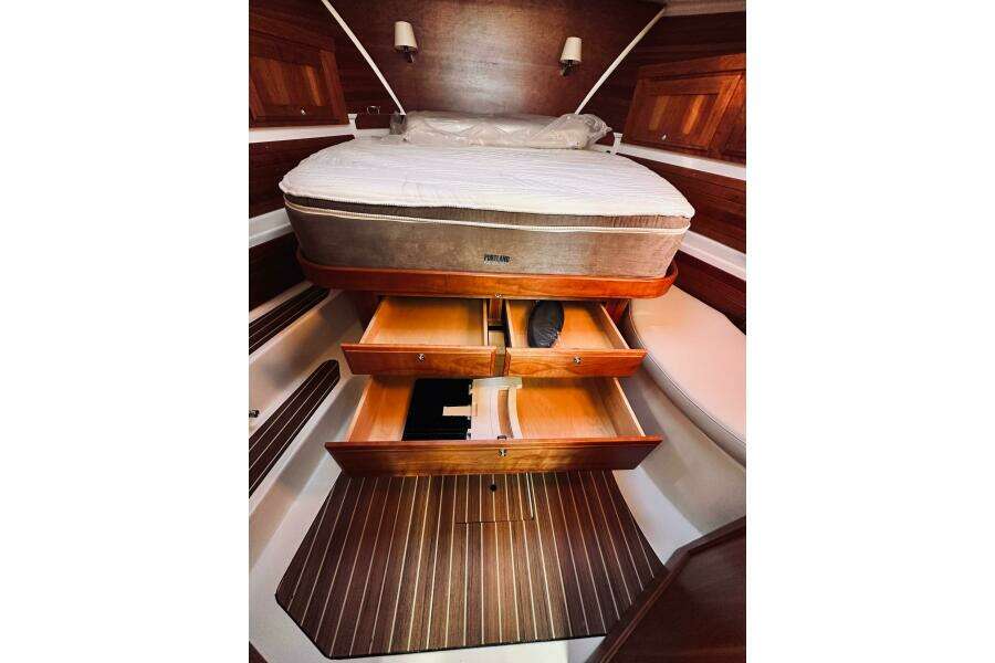 Check In 37ft Back Cove Yacht For Sale